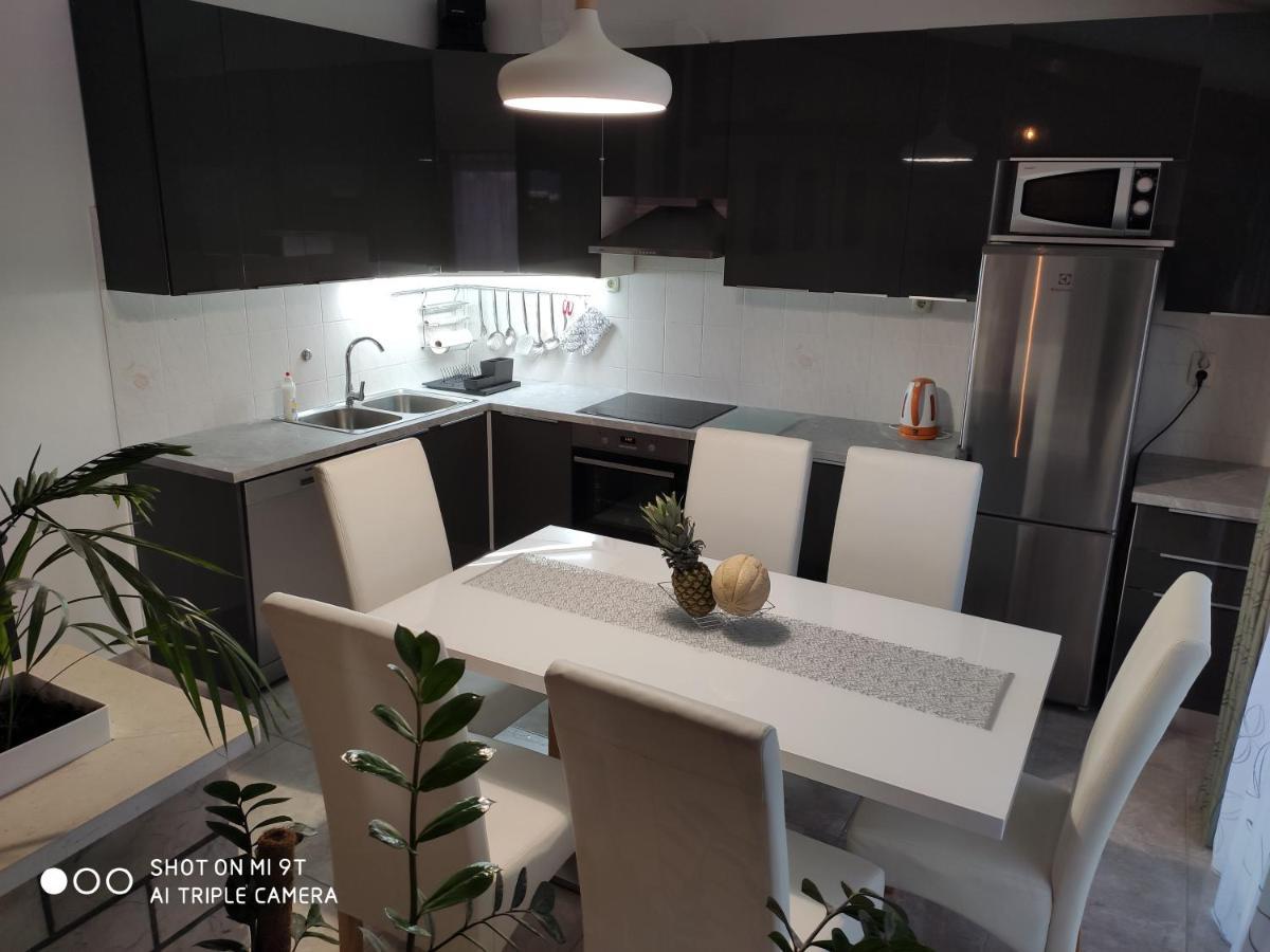 Apartment Burich Makarska Eksteriør billede