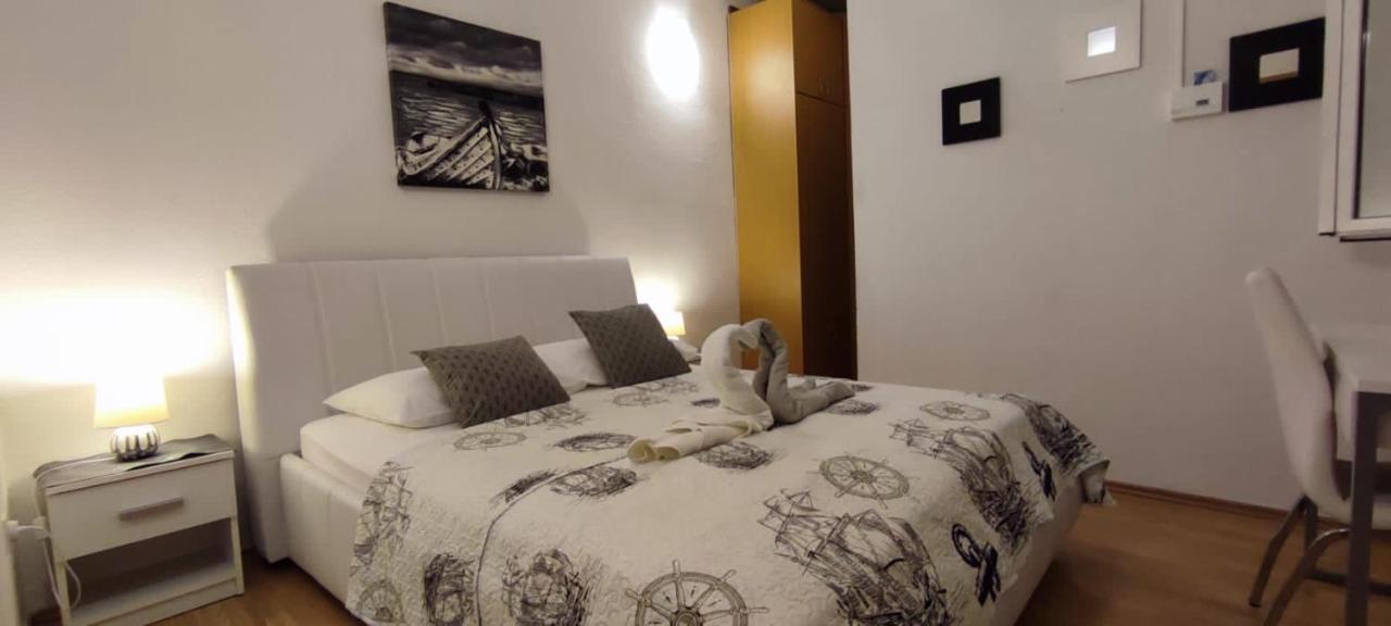 Apartment Burich Makarska Eksteriør billede
