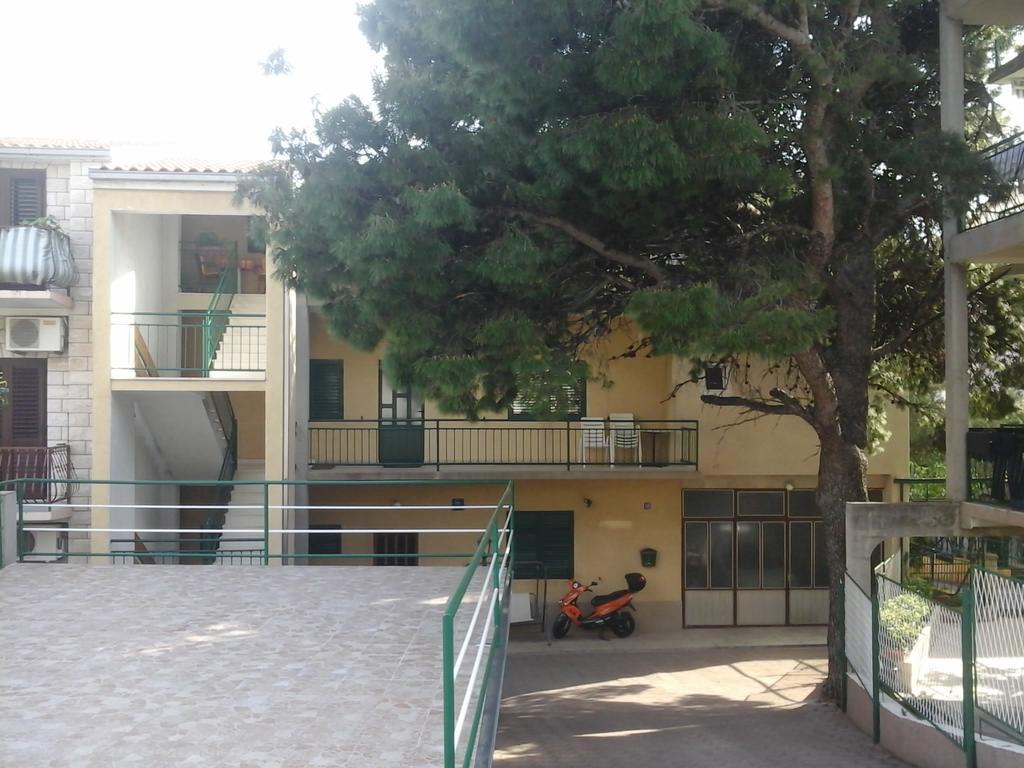 Apartment Burich Makarska Eksteriør billede